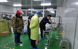 豫昶B400Plus自動噴碼機在口罩消毒液等醫療物資包裝上噴印